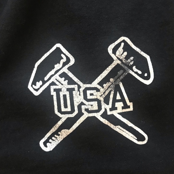 Champion athletic shorts. Excellent Condition! 2 pairs. Size Large. 100% cotton. - Picture 4 of 11